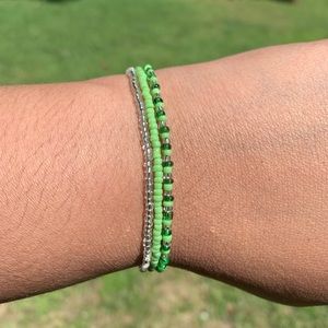 Beaded or clay Bracelets 💕 I can make any color!